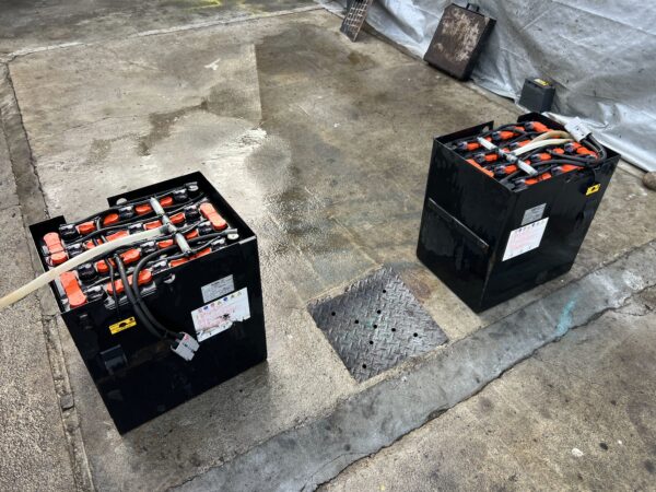 Battery 24V TYPE VCF280 ★ Battery for forklift, skylift, platform with pneumatic work platform ★ 24V ★ Capacity 280AH/5HR ★ Good condition ★