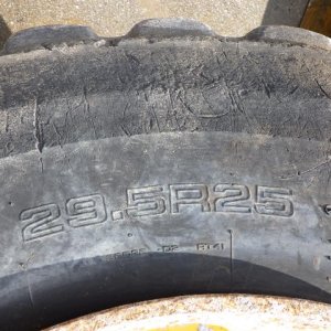 KCM 97Z7 ★ Loader(Crawled/Wheeled) ★ CAB, BKT, A/C, 90,017km - Image 23