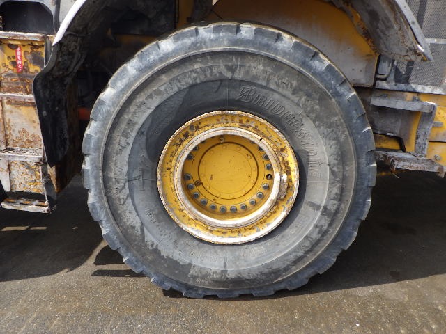 KCM 97Z7 ★ Loader(Crawled/Wheeled) ★ CAB, BKT, A/C, 90,017km