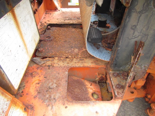 HITACHI CC135C-3A ★ Road Equipment ★