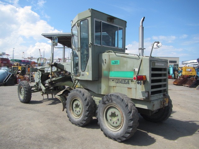 KOMATSU GD405A-2 ★ Road Equipment ★ CAB, BLADE 3.1m, SCARIFIER