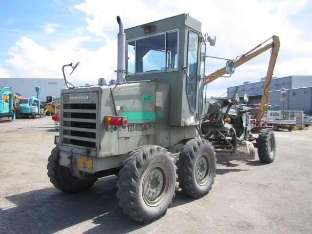 KOMATSU GD405A-2 ★ Road Equipment ★ CAB, BLADE 3.1m, SCARIFIER