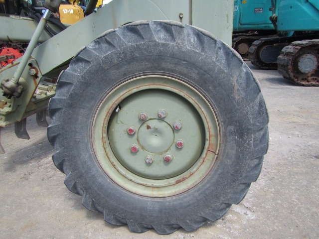KOMATSU GD405A-2 ★ Road Equipment ★ CAB, BLADE 3.1m, SCARIFIER