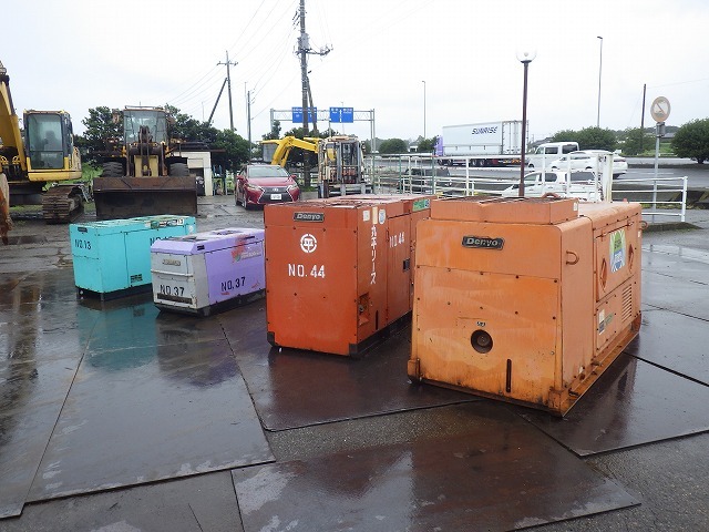 GENERATOR_4unitsSet ★ Generator & Compressor ★ 1)DENYO DCA-13SPK-5376775