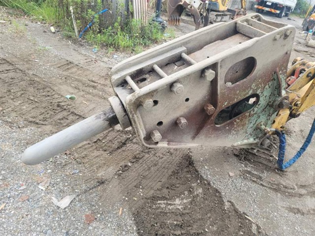 FURUKAWA HB20G ★ Parts & Attachment ★ Not checked operation and availability of missing parts