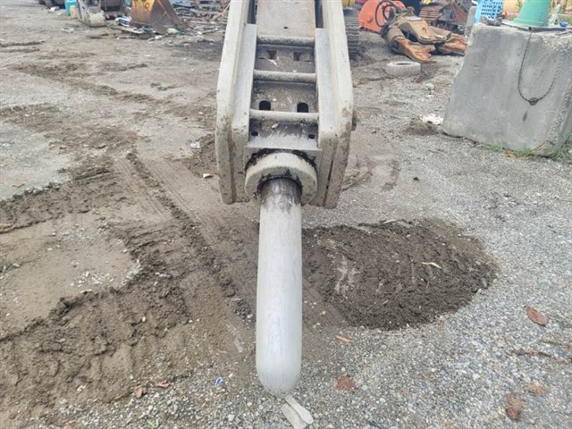 FURUKAWA HB20G ★ Parts & Attachment ★ Not checked operation and availability of missing parts