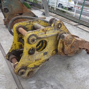 HS-700N ★ Parts & Attachment ★ Hydraulic Fork, Serial Number Unknown - Image 4