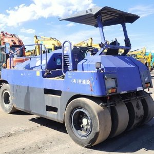 KCM K20WHA ★ Road Equipment ★ CNP, Tire Roller - Image 3