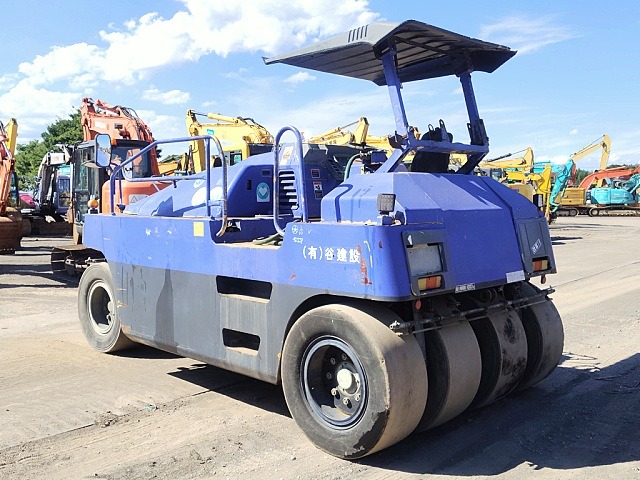 KCM K20WHA ★ Road Equipment ★ CNP, Tire Roller