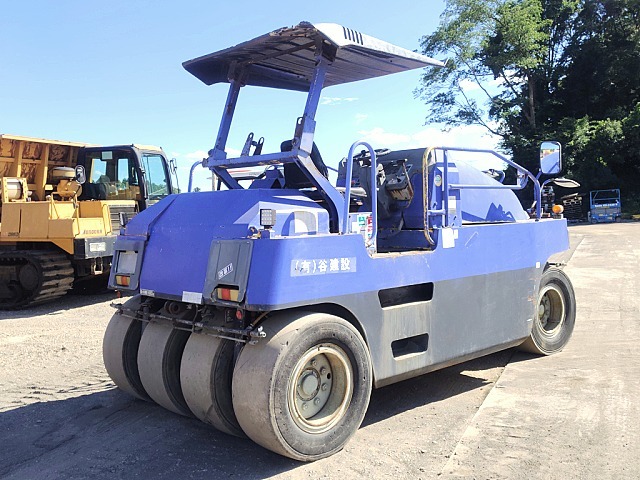 KCM K20WHA ★ Road Equipment ★ CNP, Tire Roller