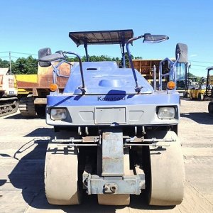 KCM K20WHA ★ Road Equipment ★ CNP, Tire Roller - Image 6