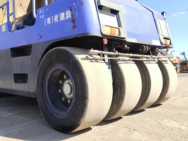 KCM K20WHA ★ Road Equipment ★ CNP, Tire Roller