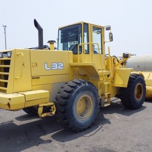 TCM L32 ★ Loader(Crawled/Wheeled) ★ CAB, BKT, A/C - Image 5