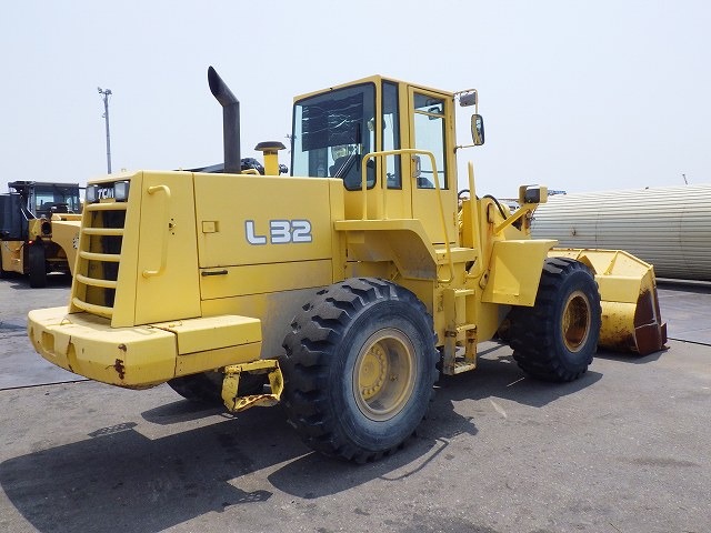 TCM L32 ★ Loader(Crawled/Wheeled) ★ CAB, BKT, A/C