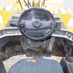 TCM L32 ★ Loader(Crawled/Wheeled) ★ CAB, BKT, A/C - Image 53