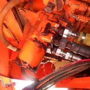 HITACHI LX120-2C ★ Loader(Crawled/Wheeled) ★ CAB, SERVICE VALVE, A/C - Image 25