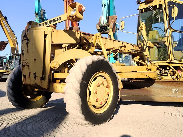 MITSUBISHI MG150 ★ Road Equipment ★ CAB, SCARIFIER, BLADE 3.1M