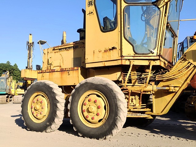 MITSUBISHI MG150 ★ Road Equipment ★ CAB, SCARIFIER, BLADE 3.1M
