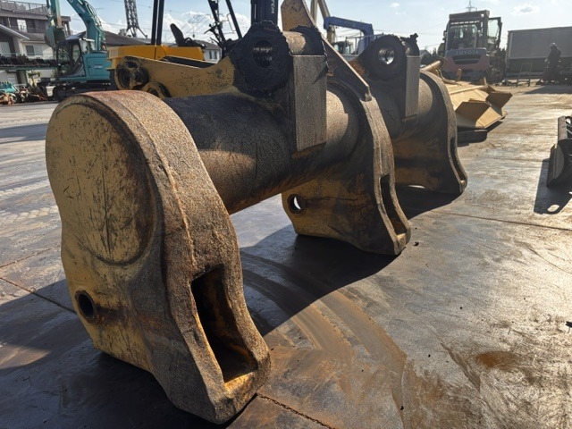 KOMATSU MULTI_SHANK_RIPPER_D85EX-15E0 ★ Parts & Attachment ★ 4DD01-J-12290