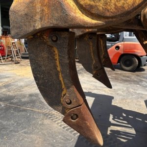 KOMATSU MULTI_SHANK_RIPPER_D85EX-15E0 ★ Parts & Attachment ★ 4DD01-J-12290 - Image 11