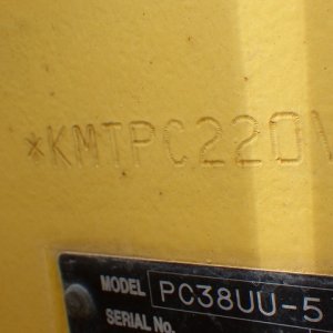 KOMATSU PC38UU-5 ★ Mini Excavator ★ 300G+PAD, CAB, ARM CRANE - Image 68