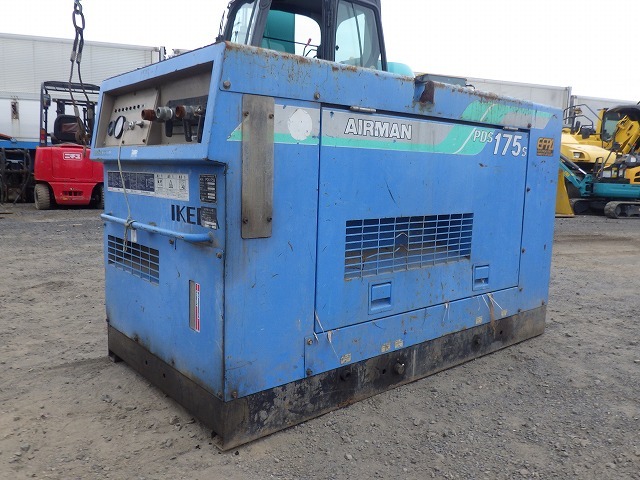 AIRMAN PDS175S ★ Generator & Compressor ★ Extra fee for Loading JPY20,000 搬出時費用 20,000円Inland Trucking Charge to Tomakomai port JPY20,000 苫小牧港までの国内回送費 20,000円