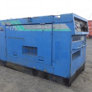 AIRMAN PDS175S ★ Generator & Compressor ★ Extra fee for Loading JPY20,000 搬出時費用 20,000円Inland Trucking Charge to Tomakomai port JPY20,000 苫小牧港までの国内回送費 20,000円 - Image 4