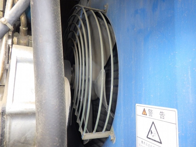 AIRMAN PDS175S ★ Generator & Compressor ★ Extra fee for Loading JPY20,000 搬出時費用 20,000円Inland Trucking Charge to Tomakomai port JPY20,000 苫小牧港までの国内回送費 20,000円