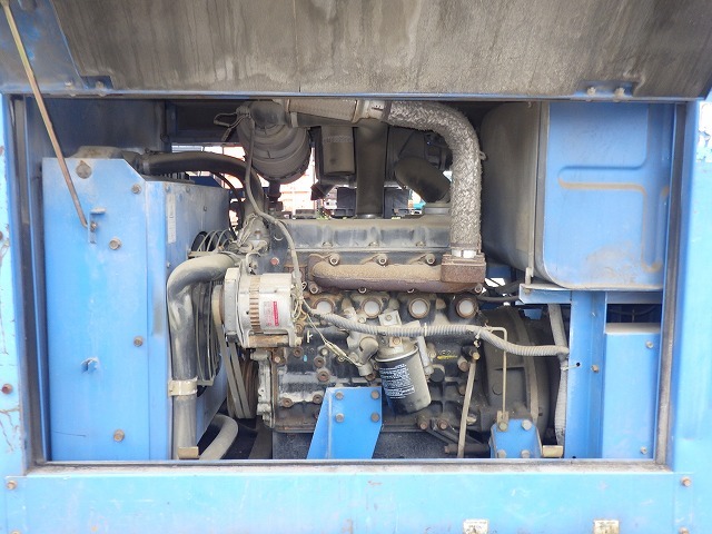 AIRMAN PDS175S ★ Generator & Compressor ★ Extra fee for Loading JPY20,000 搬出時費用 20,000円Inland Trucking Charge to Tomakomai port JPY20,000 苫小牧港までの国内回送費 20,000円