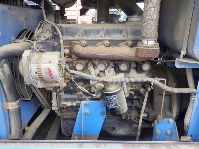 AIRMAN PDS175S ★ Generator & Compressor ★ Extra fee for Loading JPY20,000 搬出時費用 20,000円Inland Trucking Charge to Tomakomai port JPY20,000 苫小牧港までの国内回送費 20,000円