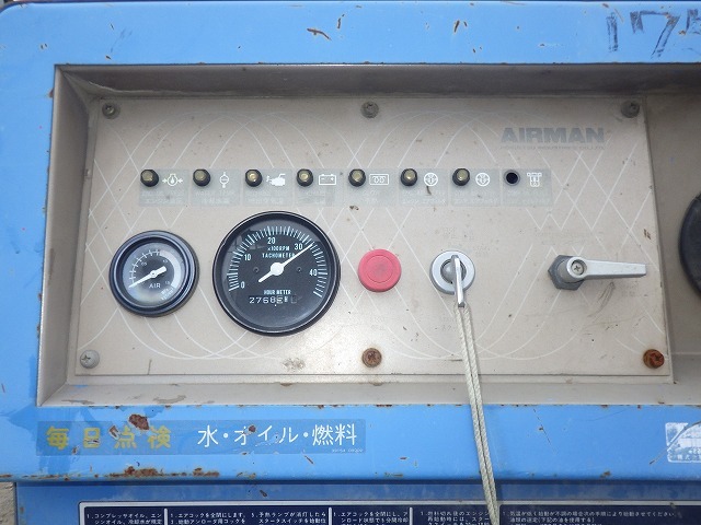 AIRMAN PDS175S ★ Generator & Compressor ★ Extra fee for Loading JPY20,000 搬出時費用 20,000円Inland Trucking Charge to Tomakomai port JPY20,000 苫小牧港までの国内回送費 20,000円