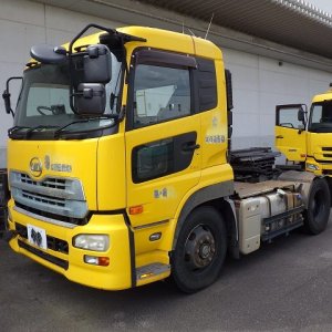 UD PKG-GK4XAB ★ Vehicle ★ Tractor Head, 767,994km - Image 1