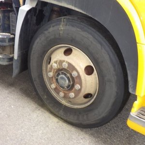 UD PKG-GK4XAB ★ Vehicle ★ Tractor Head, 767,994km - Image 11