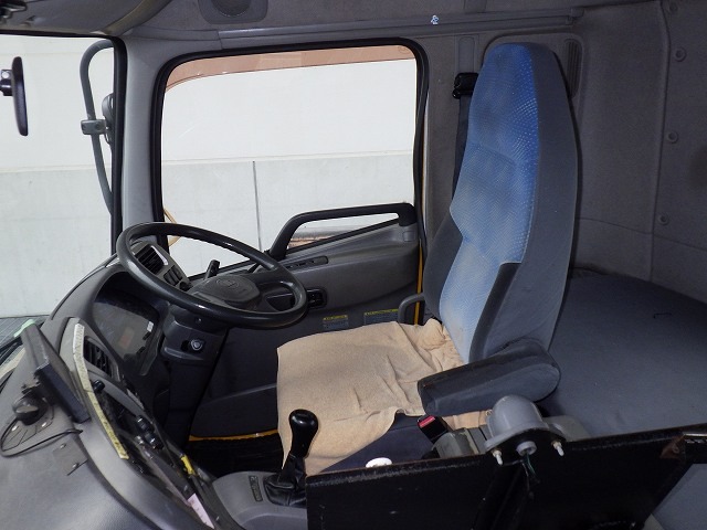 UD PKG-GK4XAB ★ Vehicle ★ Tractor Head, 767,994km