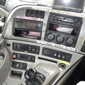 UD PKG-GK4XAB ★ Vehicle ★ Tractor Head, 767,994km - Image 35