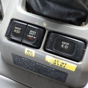UD PKG-GK4XAB ★ Vehicle ★ Tractor Head, 767,994km - Image 37