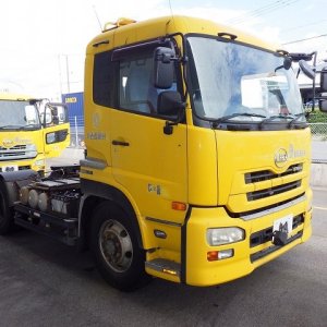 UD PKG-GK4XAB ★ Vehicle ★ Tractor Head, 286,351km - Image 4