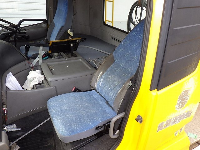 UD PKG-GK4XAB ★ Vehicle ★ Tractor Head, 286,351km