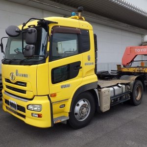 NISSAN DIESEL PKG-GK4XLB ★ Vehicle ★ Tractor Head, 215,082km - Image 1