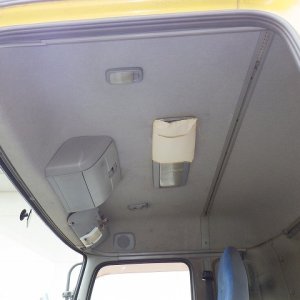 NISSAN DIESEL PKG-GK4XLB ★ Vehicle ★ Tractor Head, 215,082km - Image 36