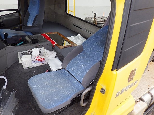NISSAN DIESEL PKG-GK4XLB ★ Vehicle ★ Tractor Head, 215,082km