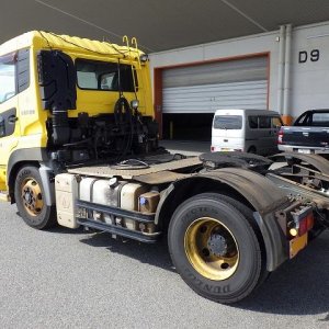 NISSAN DIESEL PKG-GK4XLB ★ Vehicle ★ Tractor Head, 312,569km - Image 3