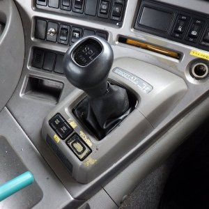 NISSAN DIESEL PKG-GK4XLB ★ Vehicle ★ Tractor Head, 312,569km - Image 41