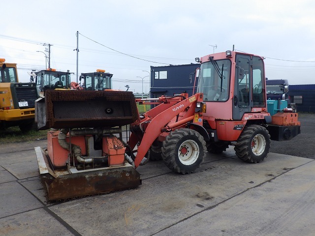 KUBOTA R530Z ★ Loader(Crawled/Wheeled) ★ CAB, MIYAMOTO Road Heater(MH320ミニ), Piping, w/Counter weight & Bucket, 建機工譲渡書