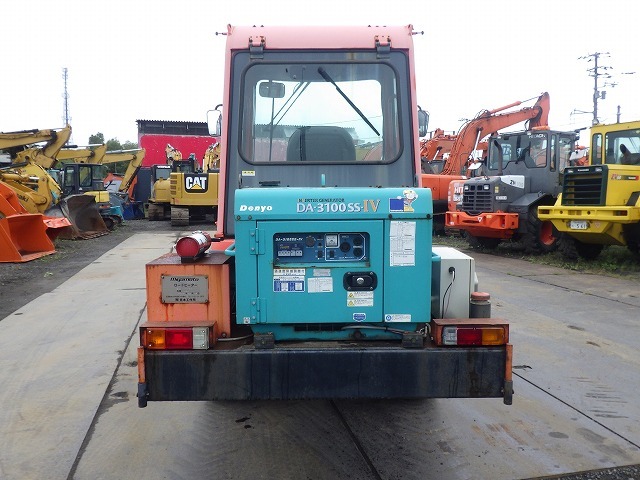 KUBOTA R530Z ★ Loader(Crawled/Wheeled) ★ CAB, MIYAMOTO Road Heater(MH320ミニ), Piping, w/Counter weight & Bucket, 建機工譲渡書
