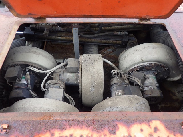 KUBOTA R530Z ★ Loader(Crawled/Wheeled) ★ CAB, MIYAMOTO Road Heater(MH320ミニ), Piping, w/Counter weight & Bucket, 建機工譲渡書