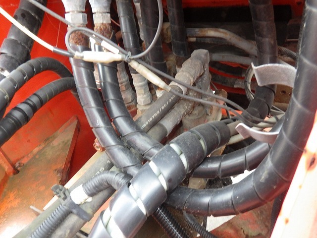 KUBOTA R530Z ★ Loader(Crawled/Wheeled) ★ CAB, MIYAMOTO Road Heater(MH320ミニ), Piping, w/Counter weight & Bucket, 建機工譲渡書