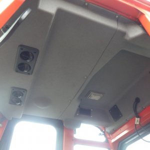 KUBOTA R530Z ★ Loader(Crawled/Wheeled) ★ CAB, MIYAMOTO Road Heater(MH320ミニ), Piping, w/Counter weight & Bucket, 建機工譲渡書 - Image 60