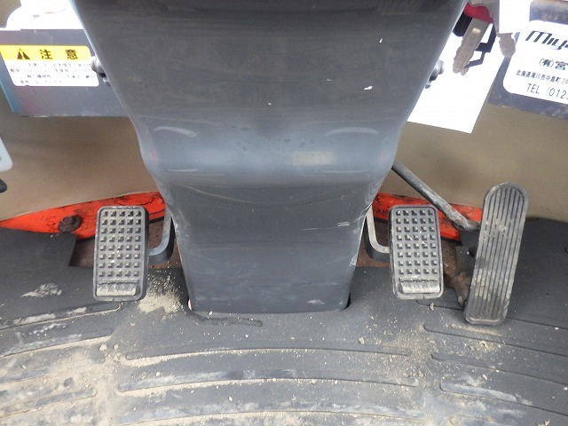 KUBOTA R530Z ★ Loader(Crawled/Wheeled) ★ CAB, MIYAMOTO Road Heater(MH320ミニ), Piping, w/Counter weight & Bucket, 建機工譲渡書