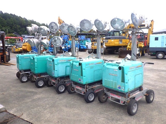 YANMAR TOWERLIGHT-5UNITS-SET ★ Other ★ 5UNITS SET(LB230F-A120681,LB230F-A120983,LB230F-A120990,LB430F-A220517,LB430F-A221046)